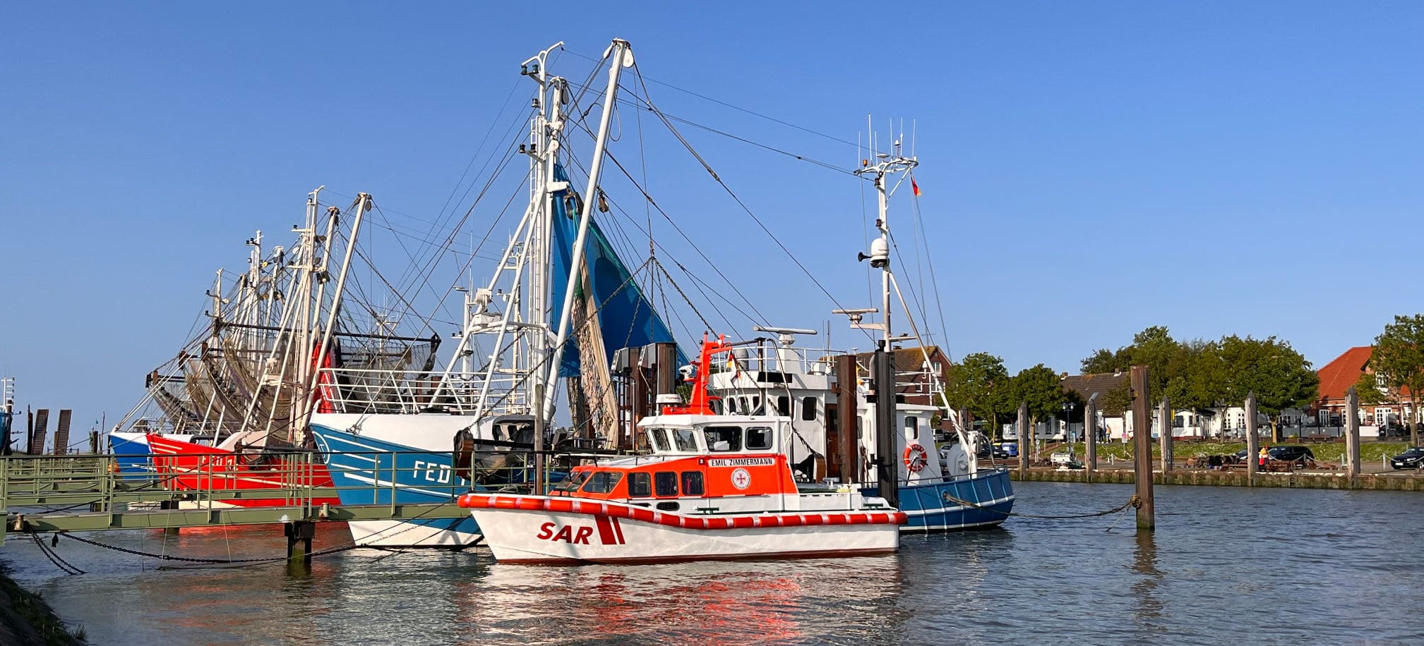 Fischkutter im Kutterhafen Fedderwardersiel